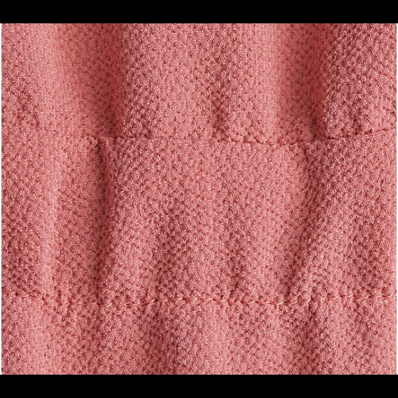 Vince Camuto split neck high-low - Picture 3 of 3